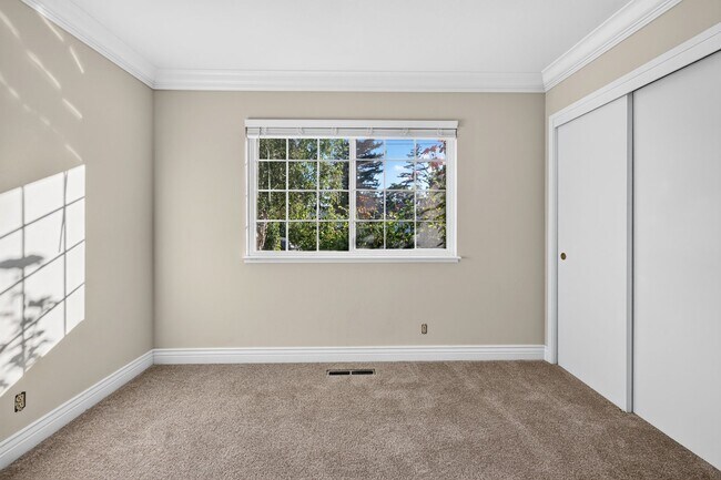 Building Photo - Single-Story Walnut Creek Home Near Top-Rated Schools, BART & Shopping