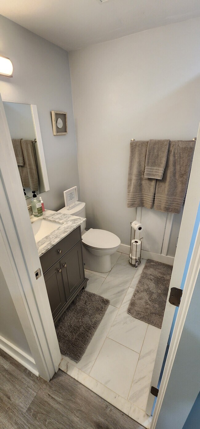 Building Photo - 601 Heritage Ln