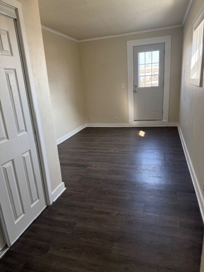 Building Photo - Updated 3 Bed for Rent in Downtown West Bend