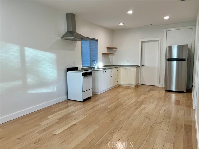 Building Photo - 921 N Berkeley Ave