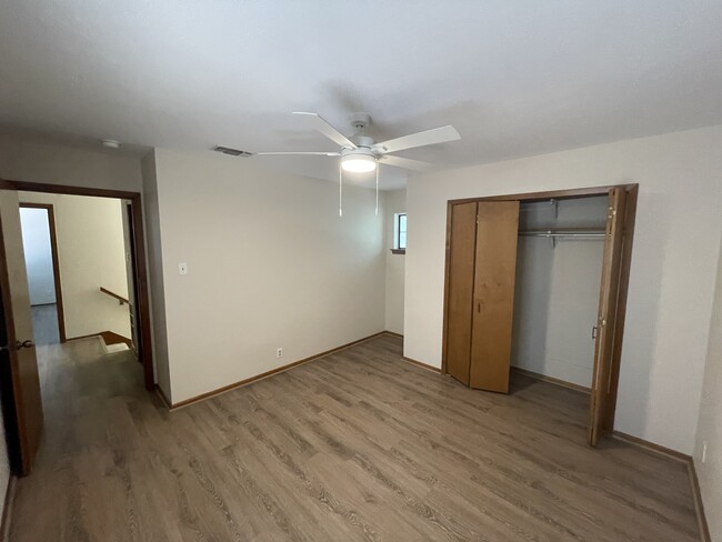 Building Photo - 1214 Timber Bay