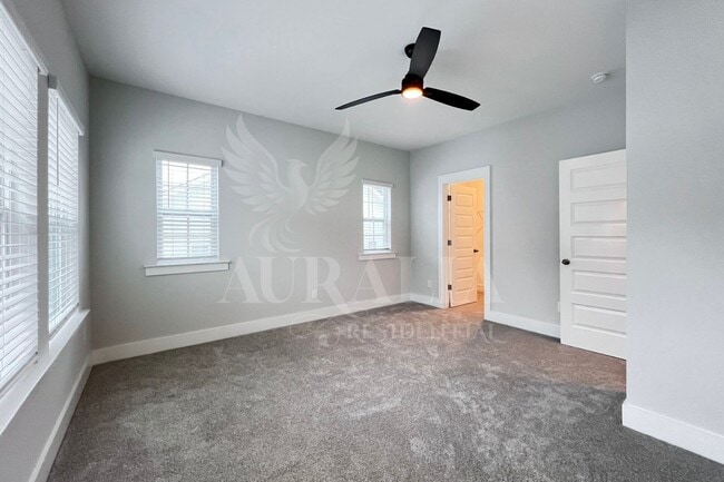 Building Photo - 8520 Silsbee Dr