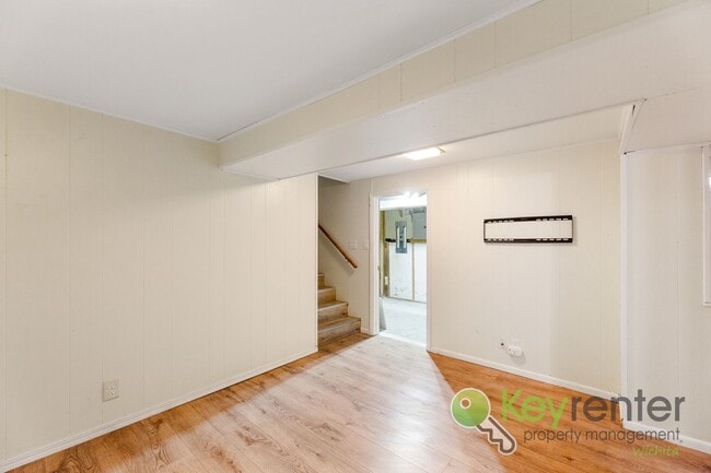 Building Photo - Inviting 3-Bedroom Home with Updated Kitchen & Fenced Backyard – Derby, KS