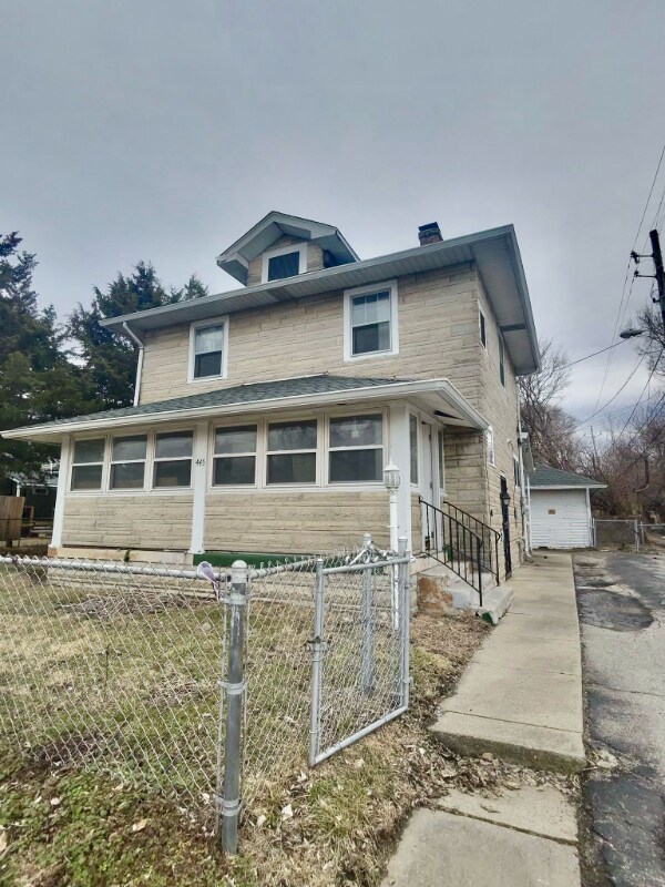 Primary Photo - 445 W 25th St