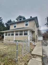 Building Photo - 445 W 25th St