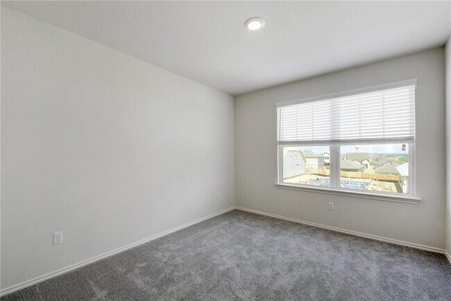 Building Photo - 121 Nettletree Dr