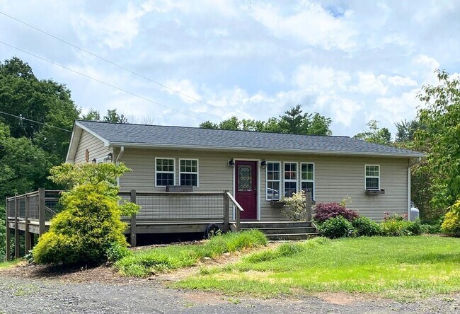 Building Photo - 417 Will Vannoy Rd