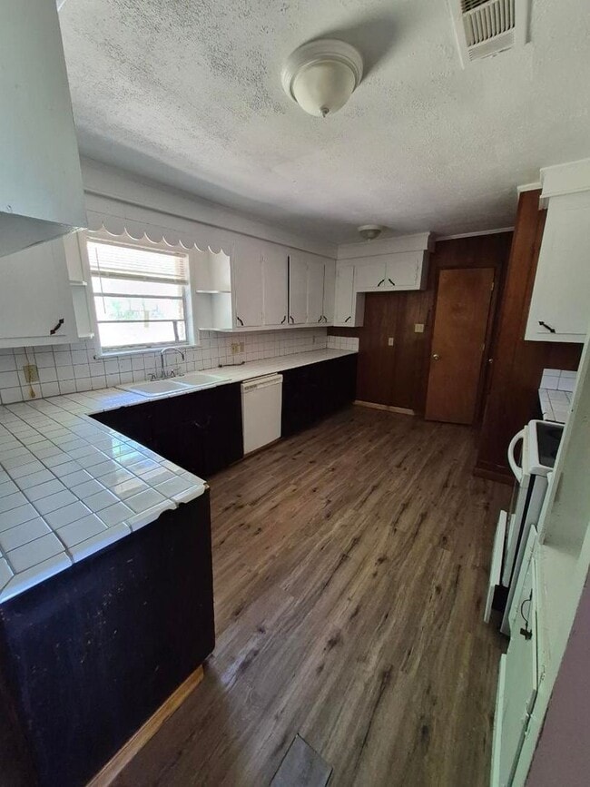 Building Photo - Orange Grove 3 Bedroom