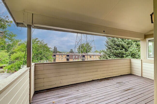 Building Photo - 3369 S Tulare Ct