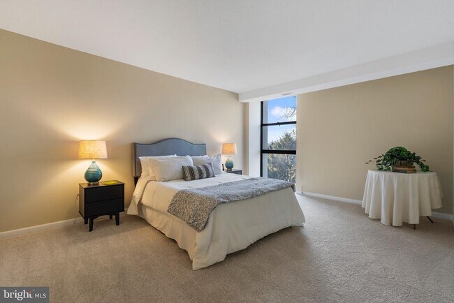 Building Photo - 1016 S Wayne St