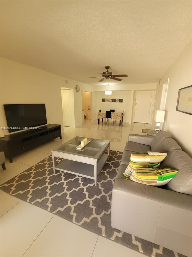 Building Photo - 959 SE 2nd Ave