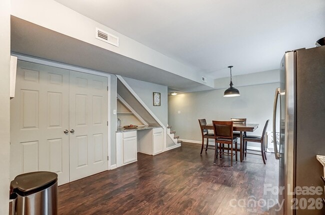 Building Photo - 8518 Castle Pine Ct