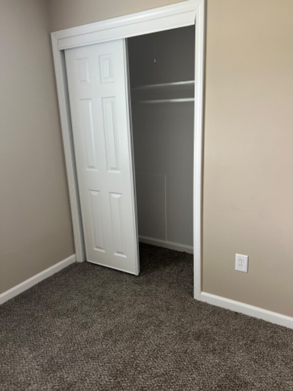 Building Photo - 240 English Ave