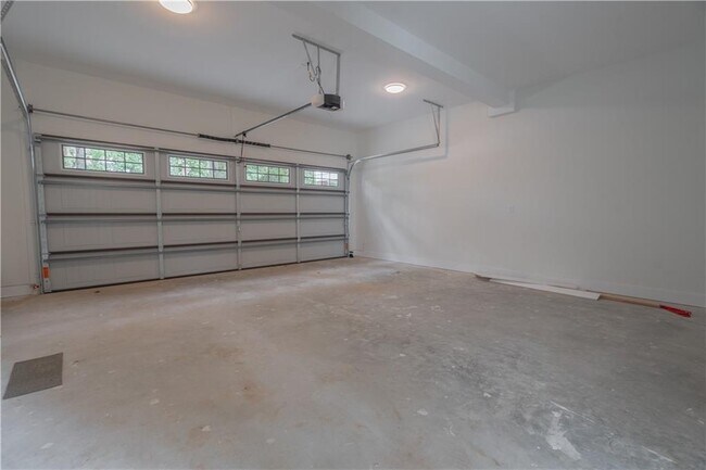 Building Photo - 3007 Holly St