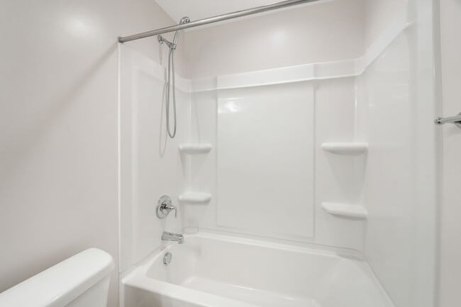 Building Photo - Spacious 4 Bedroom Townhome in Vineyard, UT
