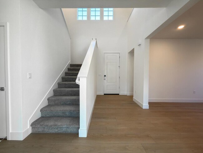 Building Photo - 2848 Dapper St