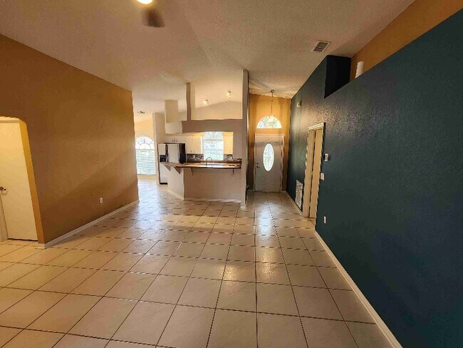 Building Photo - 7493 Briarbay Loop