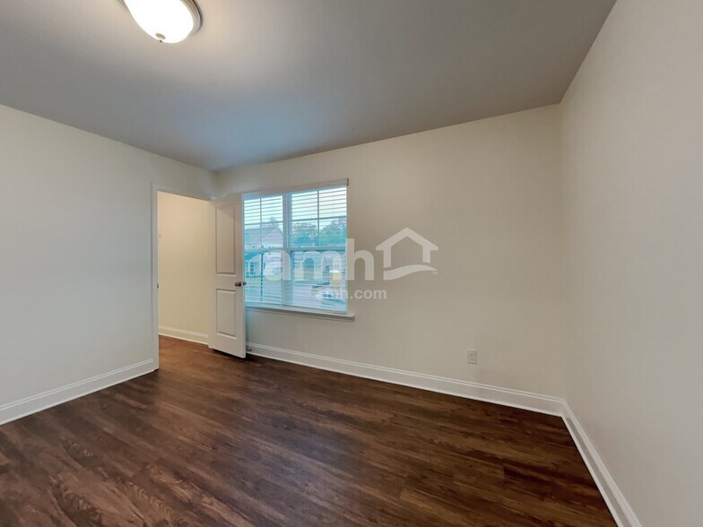 Building Photo - 3260 Brierhill Rd
