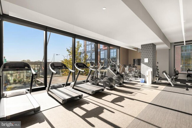 Building Photo - 45 Sutton Square SW