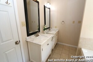 Building Photo - 8810 Lost Arbor Cir