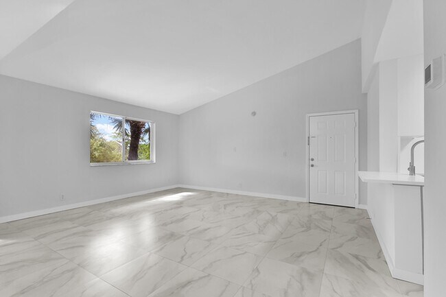 Building Photo - 4005 W McNab Rd