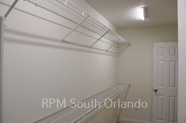 Building Photo - Kissimmee Pool home 4 bed 2.5 bath