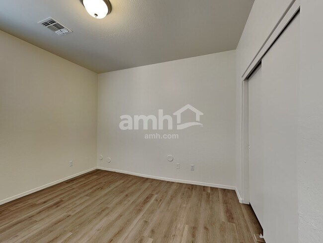 Building Photo - 8211 W Forest Grove Ave