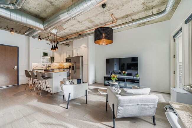 Building Photo - Exquisite Peloton Studio w/ Large Balcony - All the Amenities