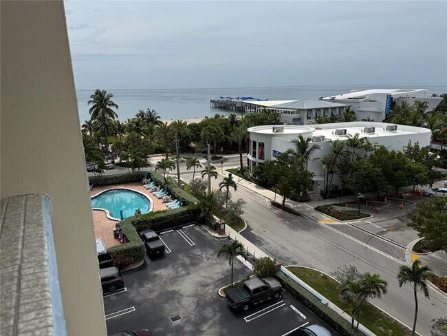 Building Photo - 305 N Pompano Beach Blvd