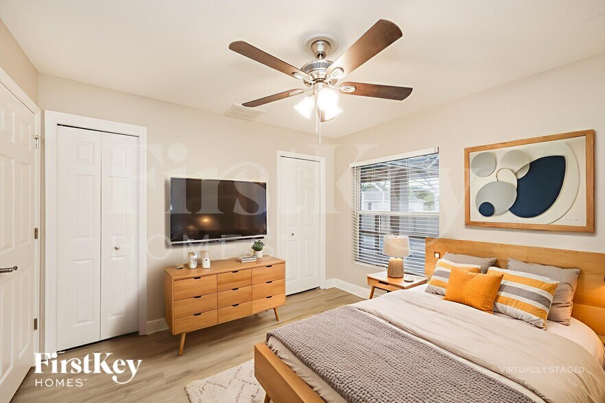 Building Photo - 346 NE 23rd St