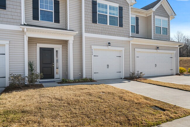 Building Photo - 6543 Doan Dr NW