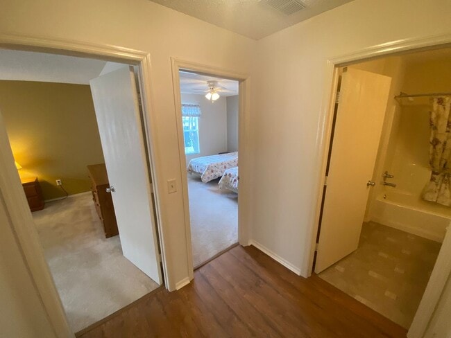 Building Photo - Beautiful 2 + 2 Villa, Mostly Furnished AN...