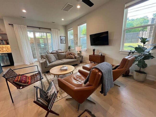 Building Photo - 3507 Oak Springs Dr