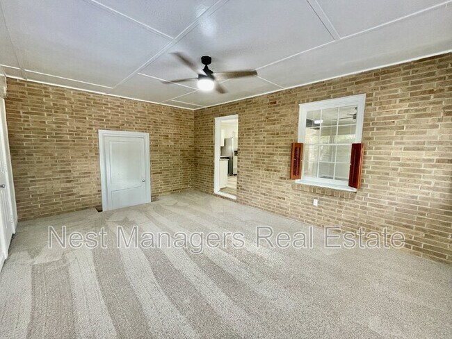 Building Photo - 7566 Carrollburg Dr