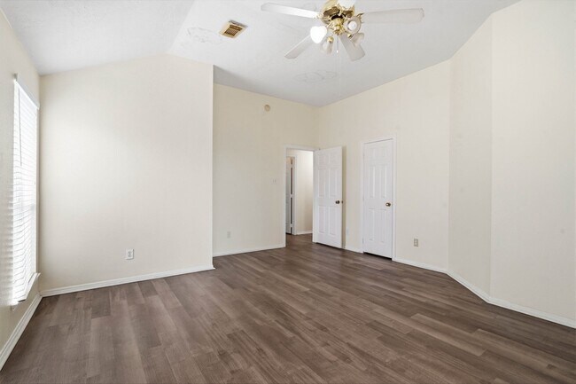 Building Photo - 21107 Stoney Haven Dr