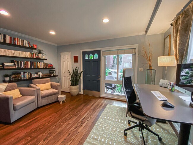 Building Photo - Gorgeous 3 Bed 1.5 Bath Brick Home with Large Yard In Beautiful Taylor Run