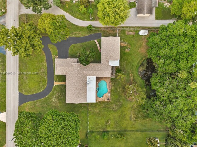Building Photo - 5310 SW 109th Ave