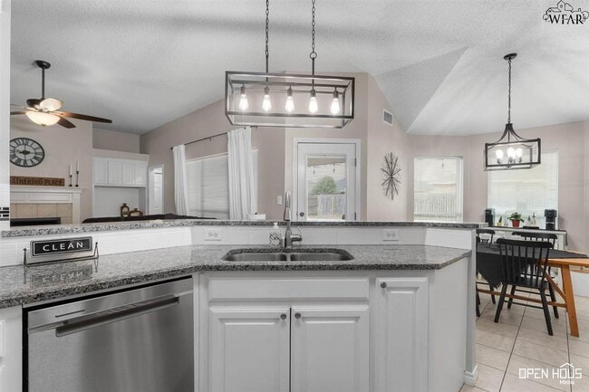 Building Photo - 6036 Van Dorn Dr