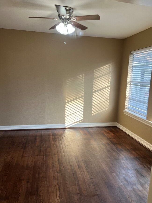 Building Photo - 230 Burress St