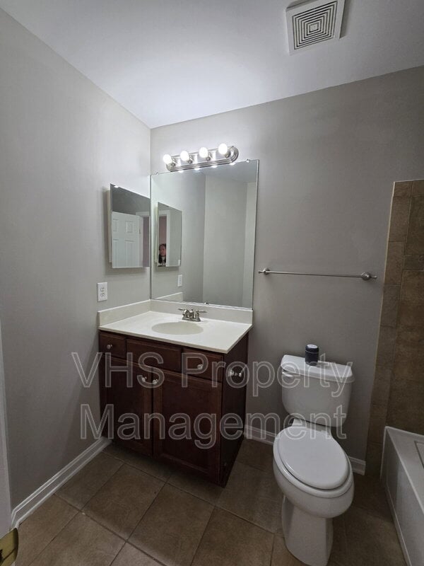 Building Photo - 2520 Post Oak Dr