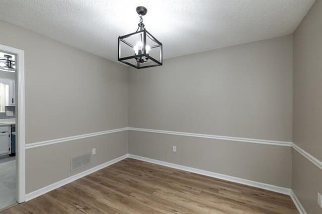 Building Photo - 9102 Valkrie Ln