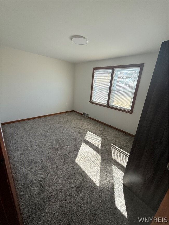 Building Photo - 77 Balbach Dr