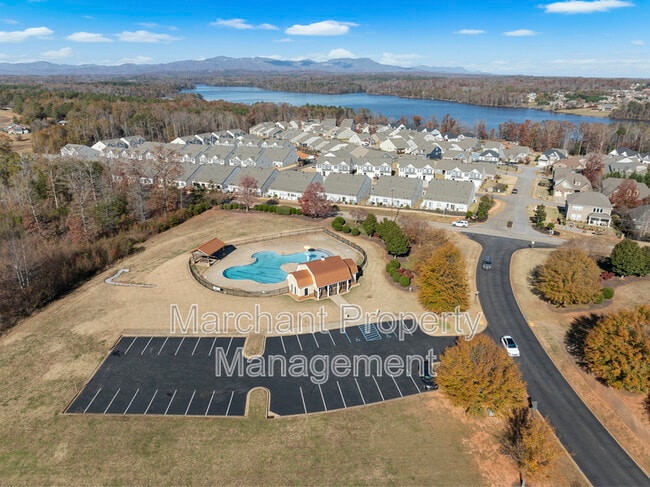 Building Photo - 415 Batten Rd