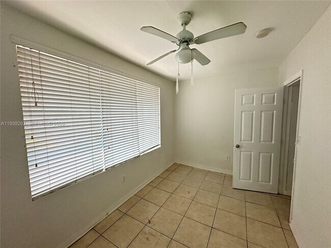 Building Photo - 1021 NW 3rd St