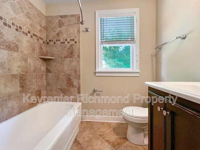 Building Photo - 5509 Swan Dr