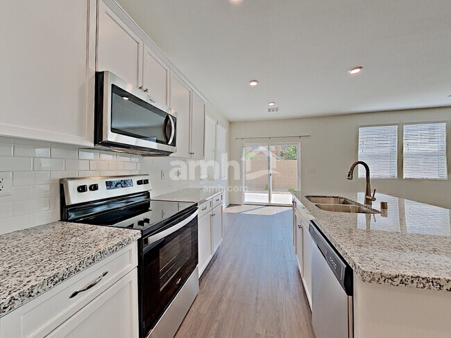 Building Photo - 10474 Marias St