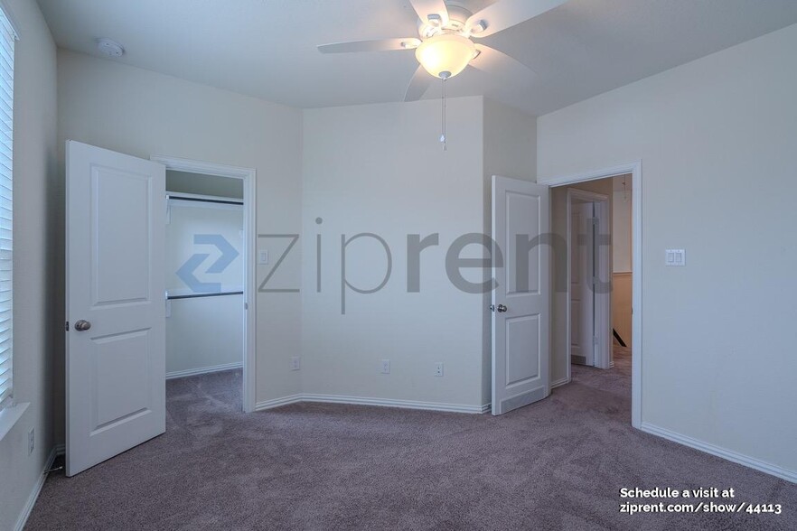 Building Photo - 711 Embercove Dr