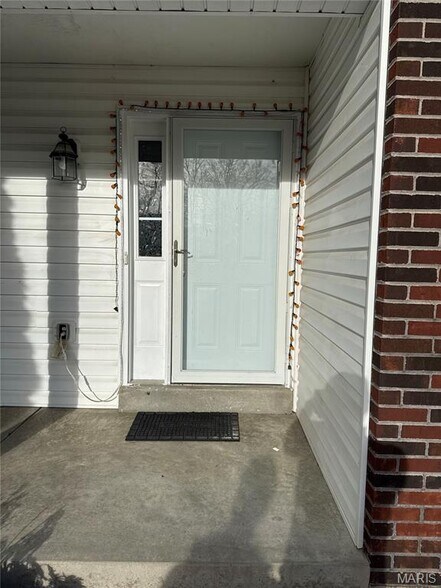 Building Photo - 733 Pecan Hill Dr