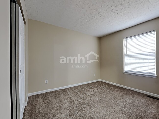 Building Photo - 268 Indian Lake Dr