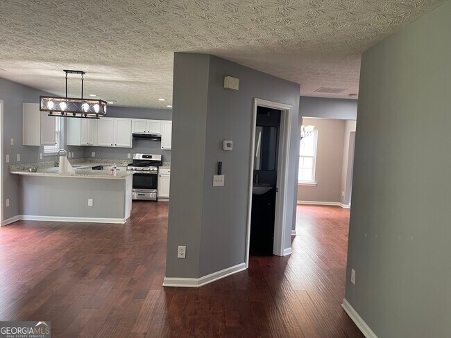 Building Photo - 116 Village Trce